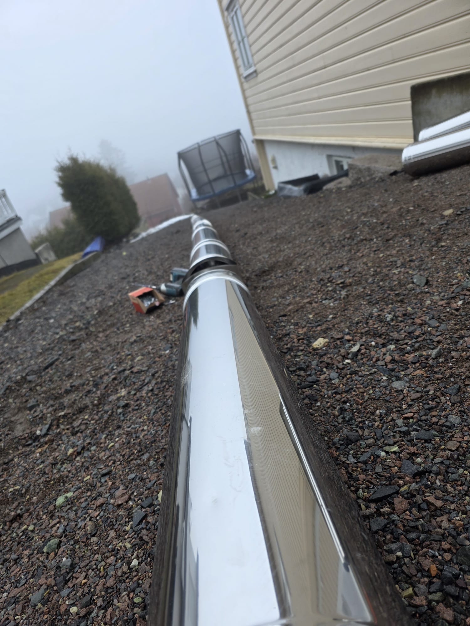 Velkommen Til Vår Side &Quot;Våre Prosjekter&Quot;! Her Finner Du Et Galleri Med Bilder Fra Våre Fullførte Prosjekter Innen Peisinstallasjon, Stålpipeløsninger, Og Skorsteinsrehabilitering. Vårt Mål Er Å Vise Frem Kvaliteten Og Detaljnivået Vi Leverer I Hvert Prosjekt. Enten Du Ønsker Å Oppgradere Hjemmet Ditt Med En Moderne Peis, Eller Rehabilitere En Eldre Skorstein For Økt Sikkerhet, Kan Du Hente Inspirasjon Her. Vi Har Lang Erfaring Og Tilfredse Kunder Over Hele Norge – La Deg Inspirere Og Kontakt Oss I Dag For En Gratis Befaring! Prosjekter